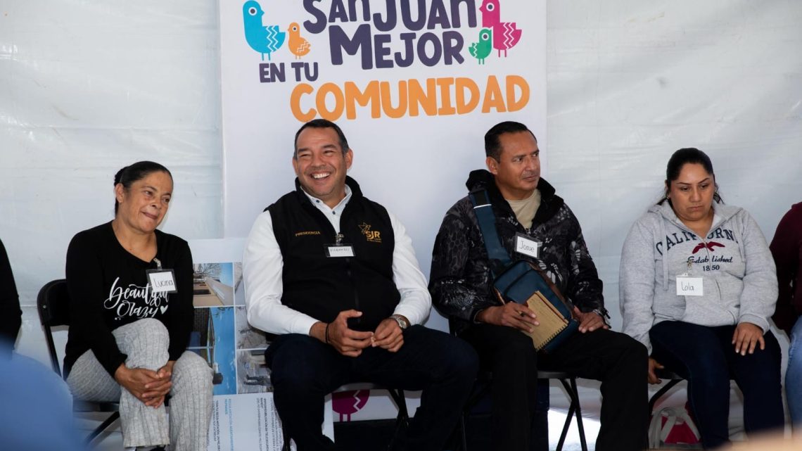 Gobierno Municipal de San Juan del Río atiende a sanjuanenses con el Programa “Miércoles en Puerta de Alegrías”