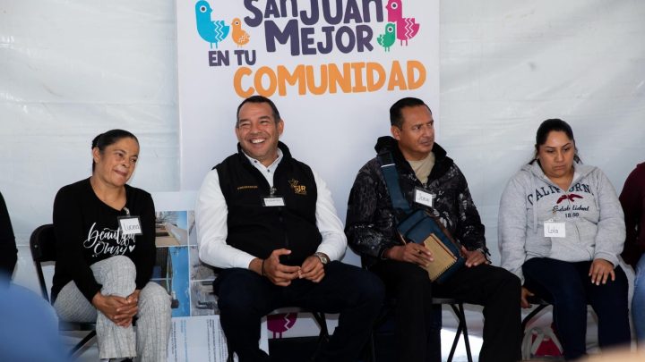 Gobierno Municipal de San Juan del Río atiende a sanjuanenses con el Programa “Miércoles en Puerta de Alegrías”