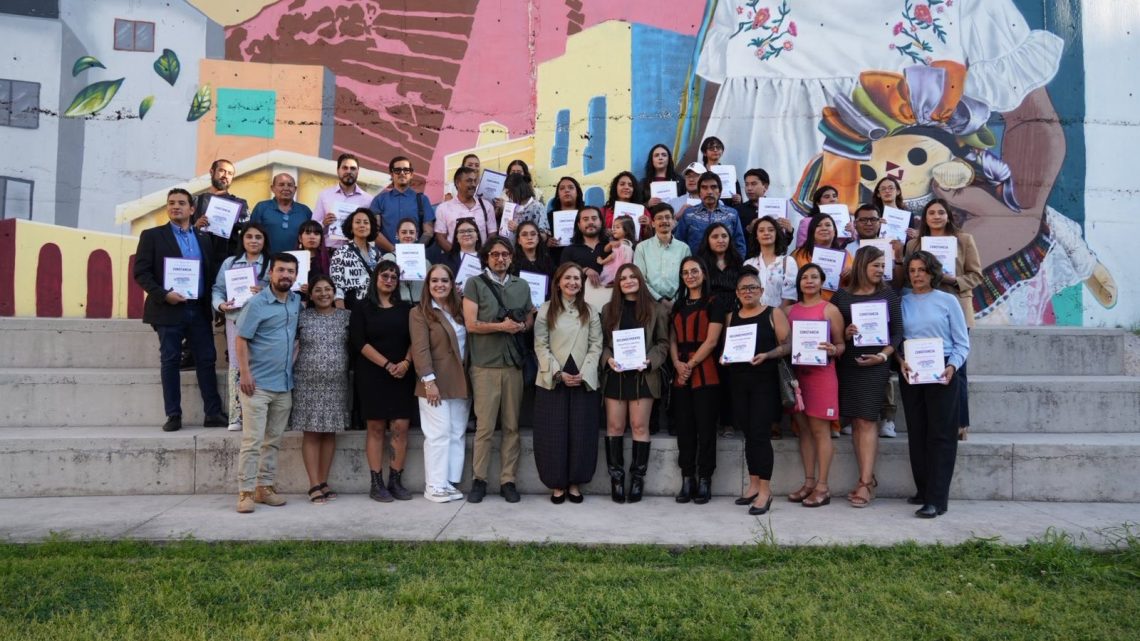 Inaugura titular de Semuj exposición fotográfica