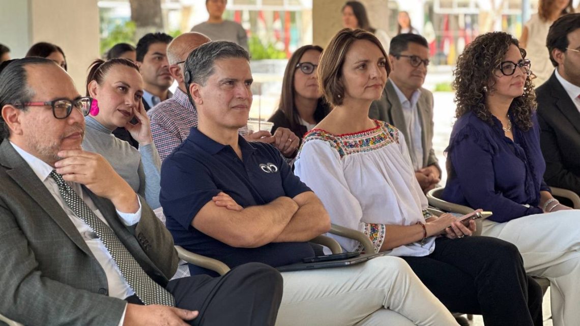 Firman convenio titulares de Secult y Tec de Monterrey