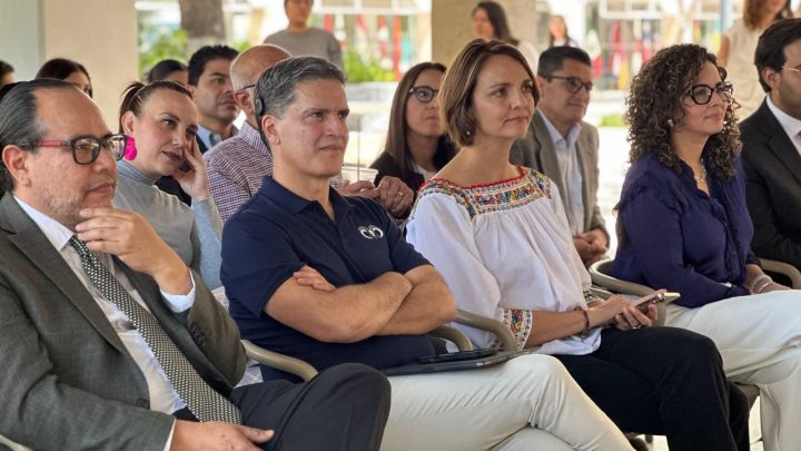 Firman convenio titulares de Secult y Tec de Monterrey