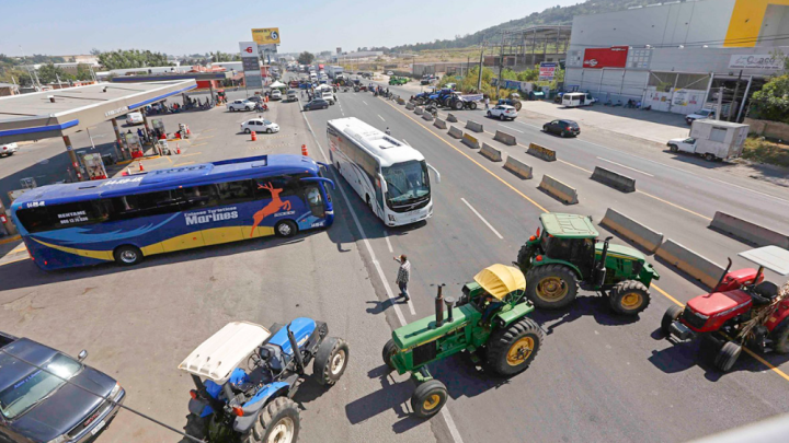 En medio de los preparativos rumbo al Mundial 2026, transportistas y campesinos convocan a un paro nacional tras no lograr acuerdos con el gobierno federal pese a meses de negociaciones sin resultados