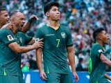 Bolivia dio el primer paso para cumplir su sueño tras vencer de manera sufrida a Surinam por 2-1 en Monterrey