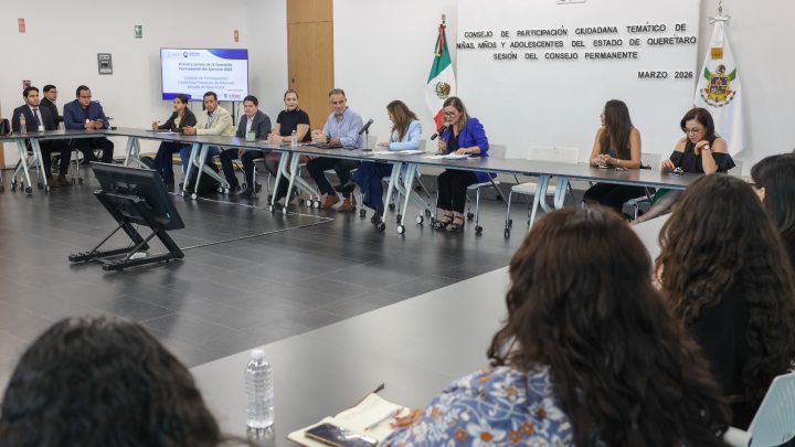 Diputada Perla Flores refrenda compromiso con la participación de niñas, niños y adolescentes     GLPVEM/763.26     Santiago de Querétaro, Qro., 3 de marzo de 2026.- En el marco de la Sesión Ordinaria de la Comisión Permanente del Consejo de Participación Ciudadana Temático de Niñas, Niños y Adolescentes, celebrada en la Legislatura del Estado, la diputada Perla Flores dio la bienvenida a las y los integrantes de este órgano ciudadano, destacando la importancia de fortalecer los espacios de participación activa para las infancias y juventudes queretanas.   Durante su mensaje, la legisladora —integrante de la Comisión de la Familia y Derechos de las Niñas, Niños y Adolescentes del Congreso del Estado— reafirmó su compromiso de impulsar acciones legislativas que garanticen la protección, el respeto y la promoción de los derechos de este sector de la población.   Asimismo, reconoció el trabajo de la Dra. Viridiana Cereceda Ornejo, consejera presidenta del Consejo de Participación Ciudadana Temático de Niñas, Niños y Adolescentes, por su liderazgo y dedicación para consolidar mecanismos que permitan que la voz de las niñas, niños y adolescentes sea escuchada y considerada en la toma de decisiones públicas.   “La participación de nuestras niñas, niños y adolescentes no es simbólica; es un derecho y una herramienta fundamental para construir políticas públicas más incluyentes y sensibles a sus necesidades”, expresó la diputada.   La legisladora Perla Flores reiteró que desde el Congreso del Estado continuará sumando esfuerzos con autoridades, sociedad civil y organismos ciudadanos para generar entornos seguros, incluyentes y con mayores oportunidades para el desarrollo integral de las nuevas generaciones.