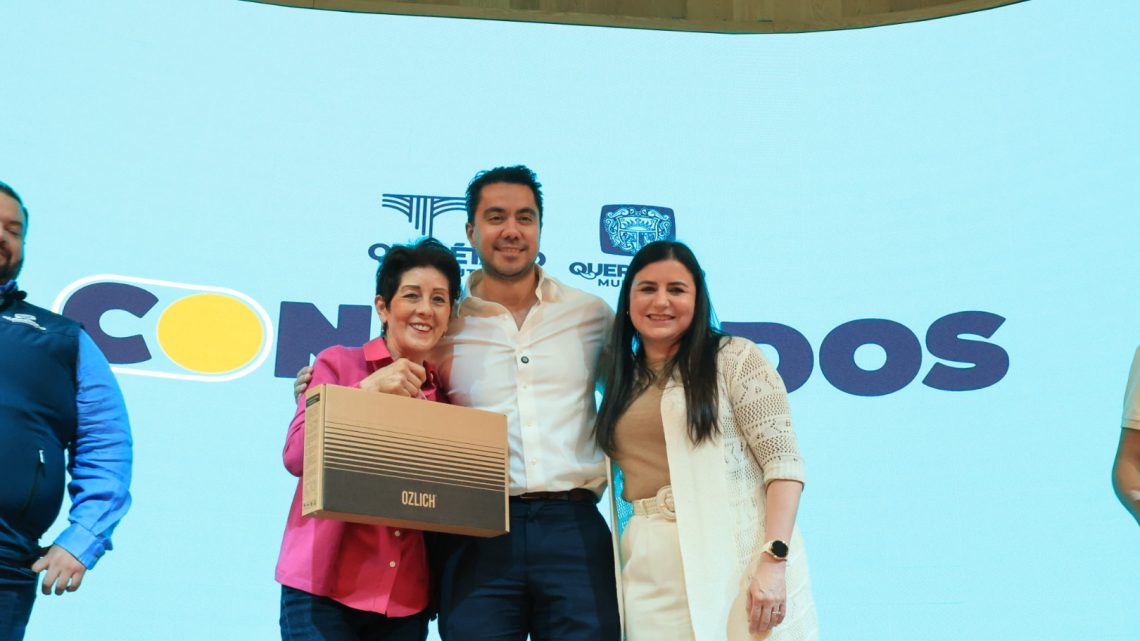 Gestión de la diputada Leonor Mejía hace posible la entrega de 300 laptops a jóvenes y emprendedores del programa “Conectados”