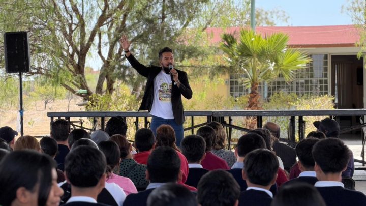 Impulsa CECA prevención y salud mental en telesecundaria de Huimilpan