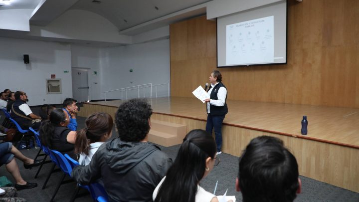 Avanza SEDIF con el taller de la Escuela para Padres Adoptivos 2026