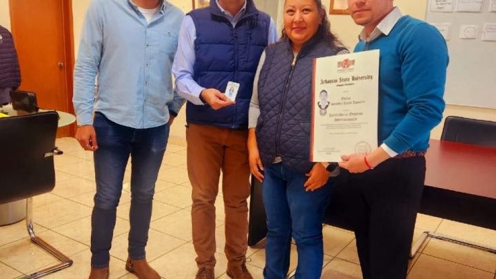 Mujeres lideran solicitud de Cédula Profesional en la entidad